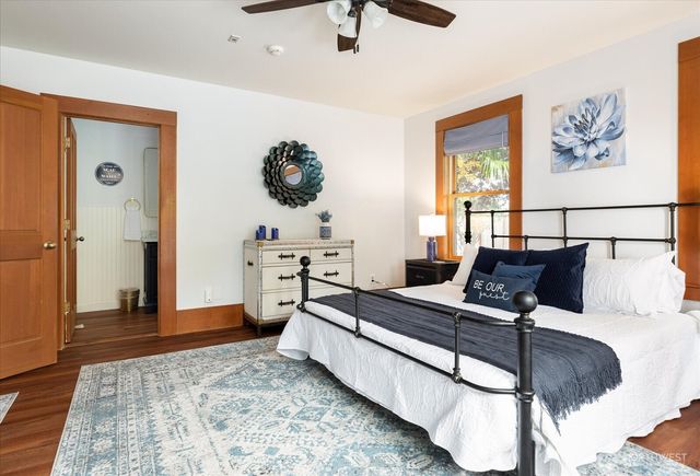 702 N Main Street, Coupeville, WA 98239