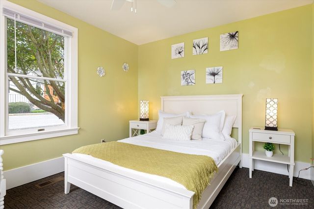 702 N Main Street, Coupeville, WA 98239