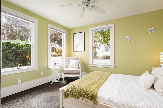 702 N Main Street, Coupeville, WA 98239