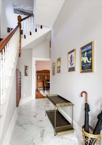 702 N Main Street, Coupeville, WA 98239