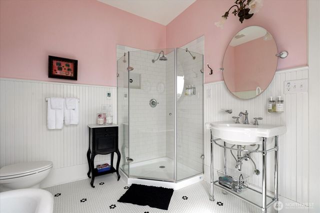 702 N Main Street, Coupeville, WA 98239