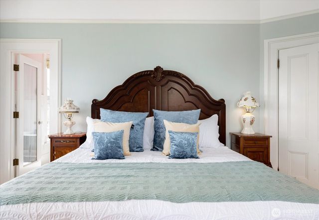 702 N Main Street, Coupeville, WA 98239