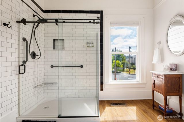 702 N Main Street, Coupeville, WA 98239