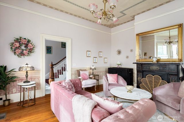 702 N Main Street, Coupeville, WA 98239