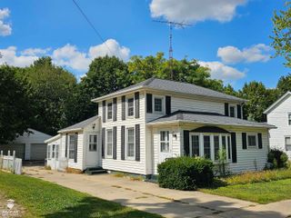 637 N Saginaw Street, Owosso, MI 48867