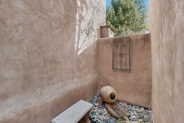 334 Otero 14-2, Santa Fe, NM 87501