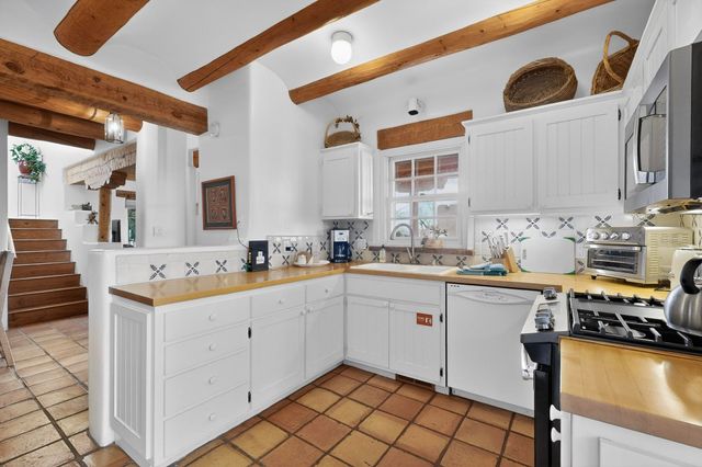 334 Otero 14-2, Santa Fe, NM 87501