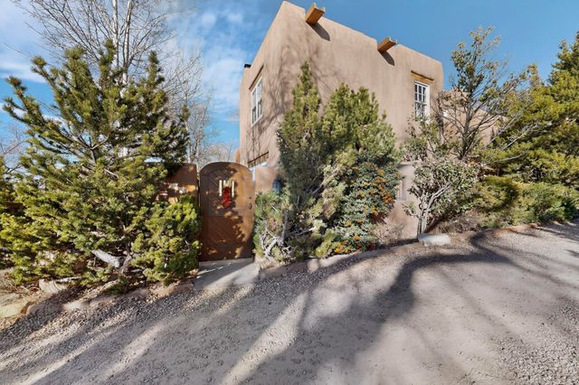334 Otero 14-2, Santa Fe, NM 87501
