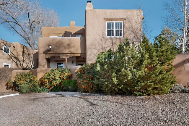 334 Otero 14-2, Santa Fe, NM 87501