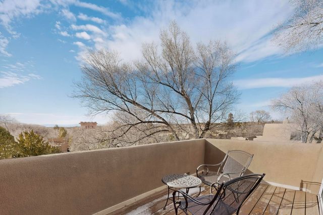334 Otero 14-2, Santa Fe, NM 87501