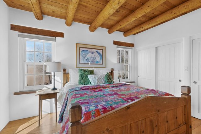 334 Otero 14-2, Santa Fe, NM 87501