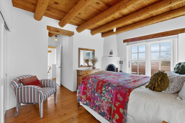 334 Otero 14-2, Santa Fe, NM 87501