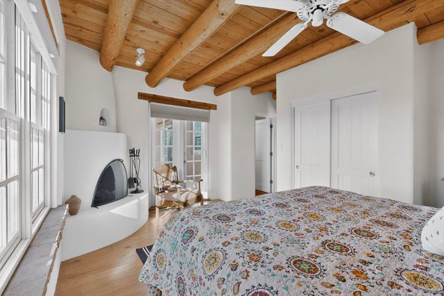 334 Otero 14-2, Santa Fe, NM 87501