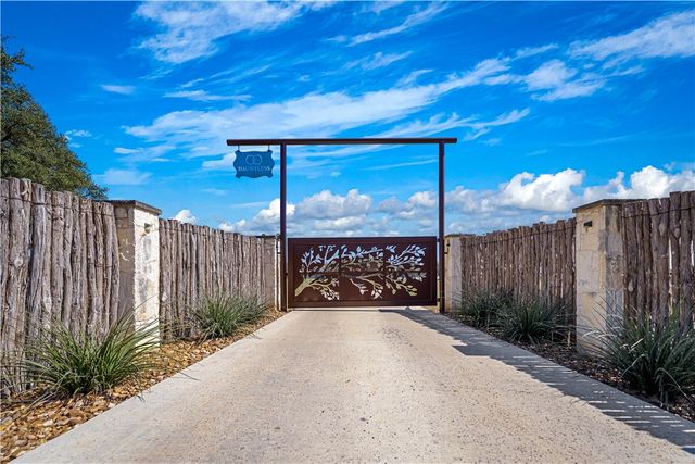 2444 Purgatory Road, New Braunfels, TX 78132