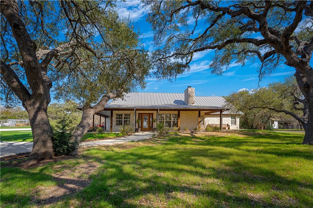 2444 Purgatory Road, New Braunfels, TX 78132