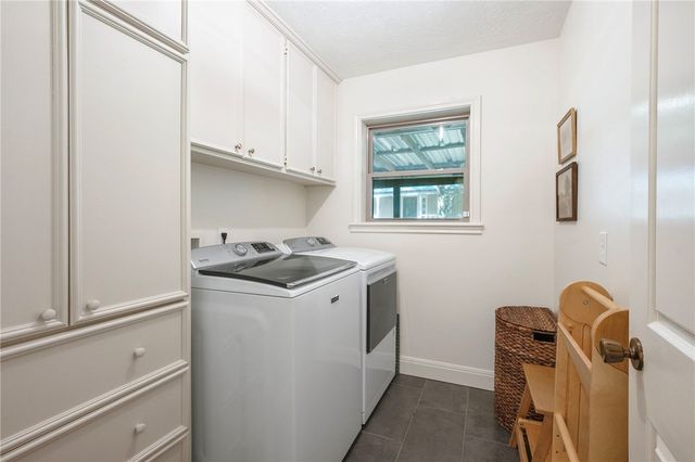 2002 Pinewood Drive, Bryan, TX 77807