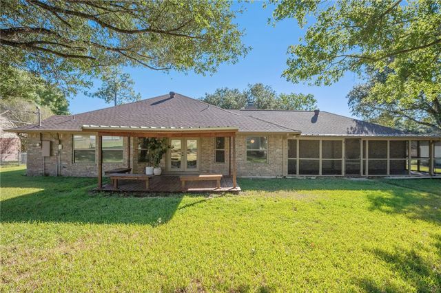 2002 Pinewood Drive, Bryan, TX 77807