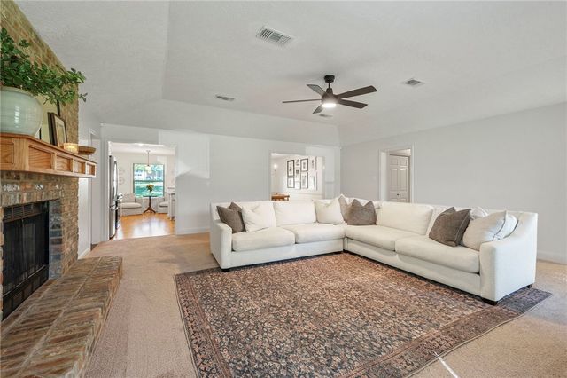 2002 Pinewood Drive, Bryan, TX 77807