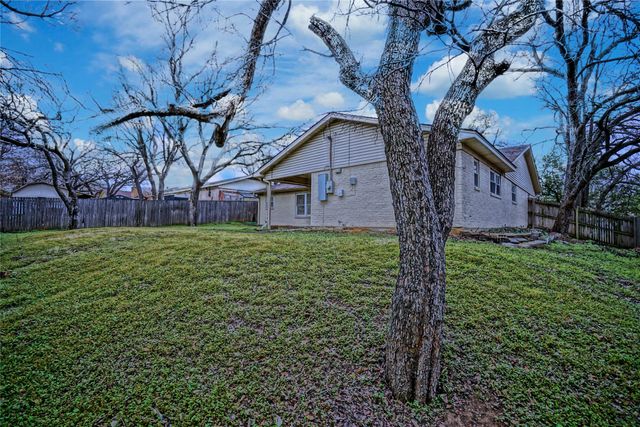 1802 Windlea Drive, Euless, TX 76040
