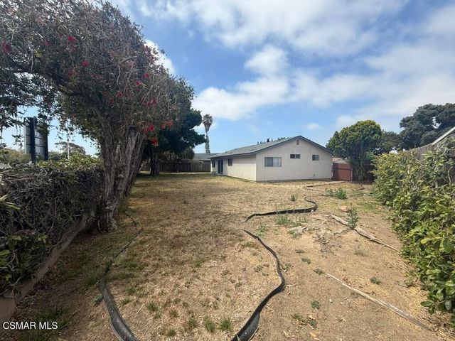 1045 Evanston Place, Oxnard, CA 93033