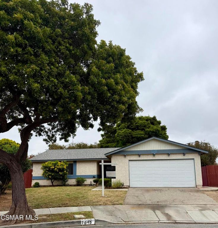 1045 Evanston Place, Oxnard, CA 93033