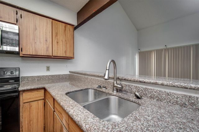 7131 Brendam Lane, Houston, TX 77072