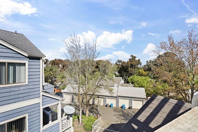 219 SEA CREST Cir, Vallejo, CA 94590