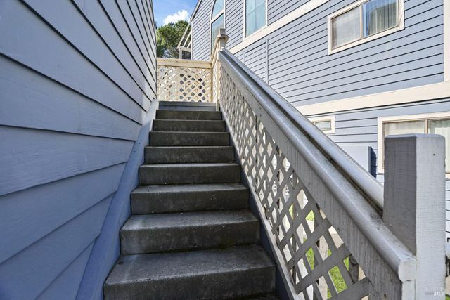 219 SEA CREST Cir, Vallejo, CA 94590