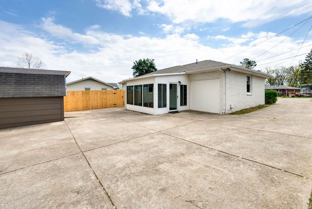 304 Leo Ct, Nashville, TN 37211