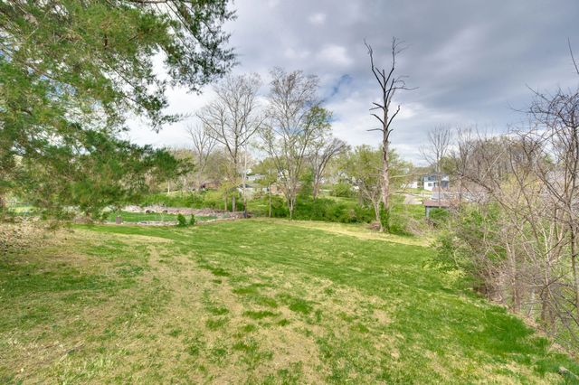 304 Leo Ct, Nashville, TN 37211