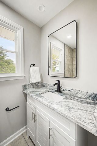 304 Leo Ct, Nashville, TN 37211