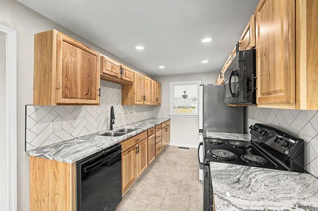 304 Leo Ct, Nashville, TN 37211