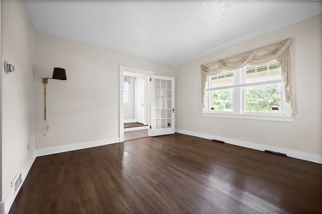 616 Rossmore Ave, Brookline, PA 15226