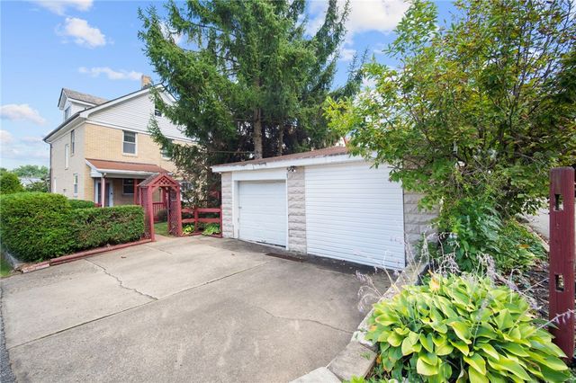 616 Rossmore Ave, Brookline, PA 15226