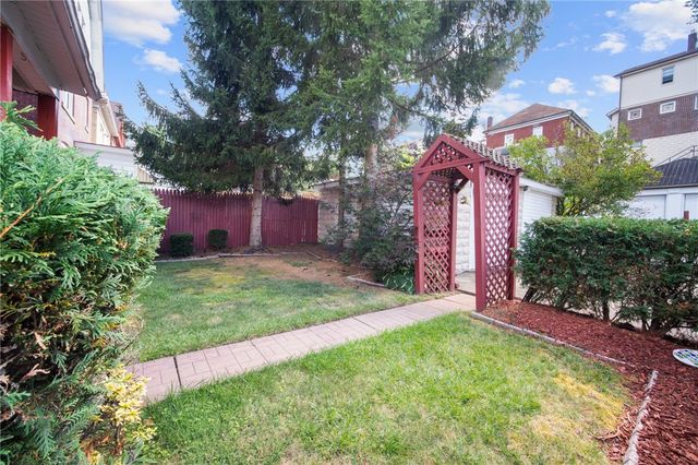 616 Rossmore Ave, Brookline, PA 15226