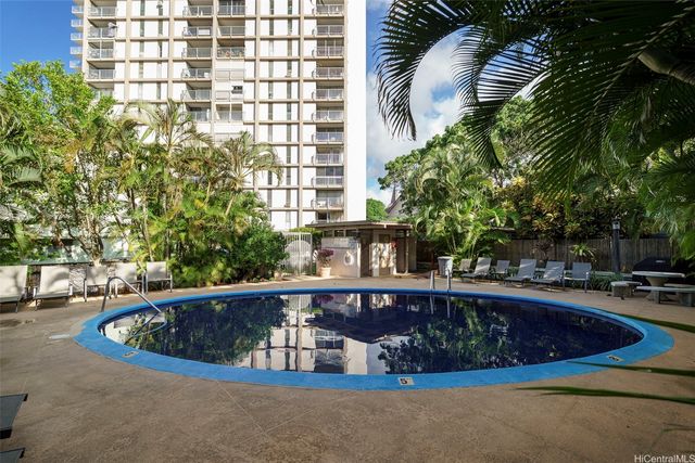 1617 Keeaumoku Street 1401, Honolulu, HI 96822