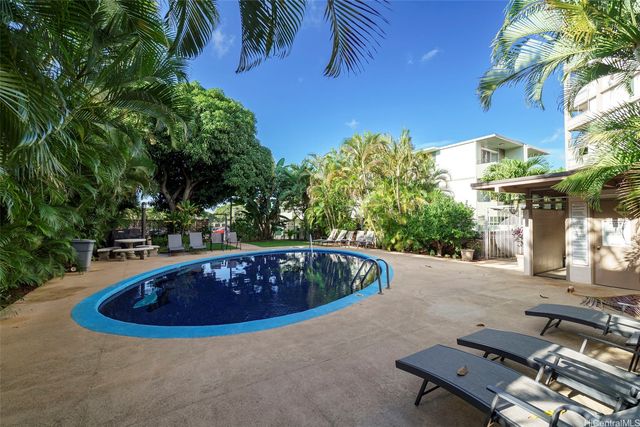 1617 Keeaumoku Street 1401, Honolulu, HI 96822