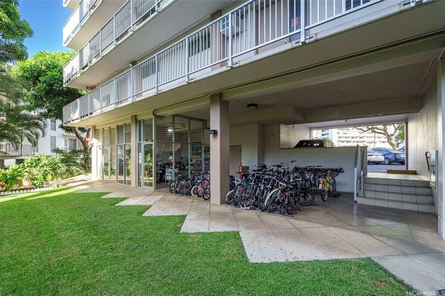 1617 Keeaumoku Street 1401, Honolulu, HI 96822