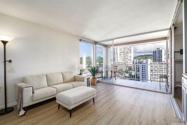 1617 Keeaumoku Street 1401, Honolulu, HI 96822