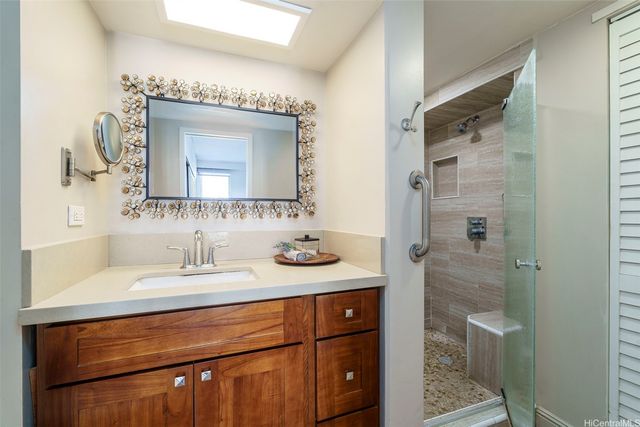 1617 Keeaumoku Street 1401, Honolulu, HI 96822