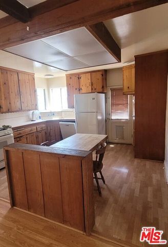 21427 Dumetz Road, Los Angeles, CA 91364