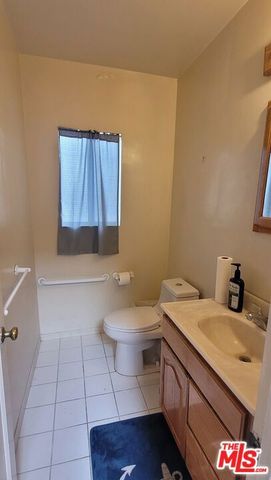 21427 Dumetz Road, Los Angeles, CA 91364