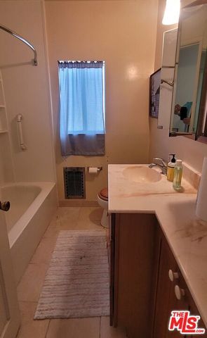 21427 Dumetz Road, Los Angeles, CA 91364