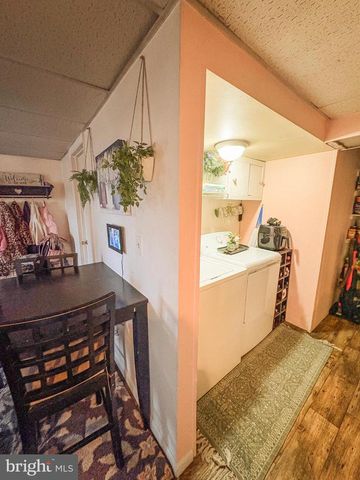 12 GREEN AVE, Lewistown, PA 17044