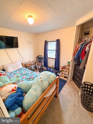 12 GREEN AVE, Lewistown, PA 17044