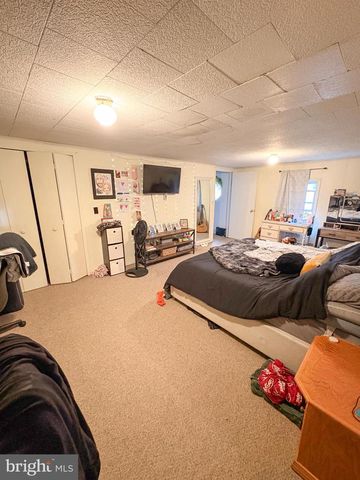 12 GREEN AVE, Lewistown, PA 17044