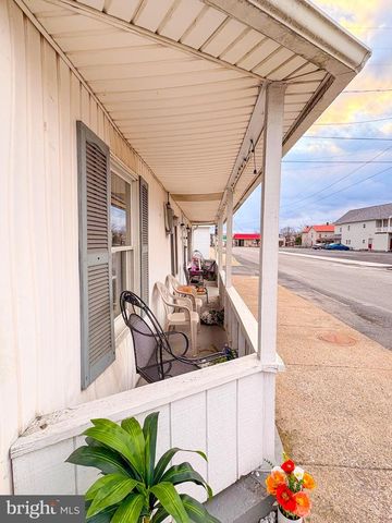 12 GREEN AVE, Lewistown, PA 17044