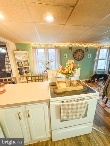 12 GREEN AVE, Lewistown, PA 17044