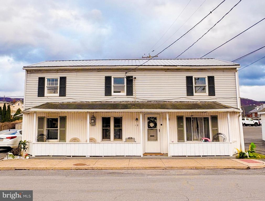12 GREEN AVE, Lewistown, PA 17044