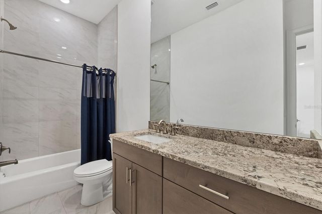 7835 HIDDEN CREEK LOOP 101, Bradenton, FL 34202